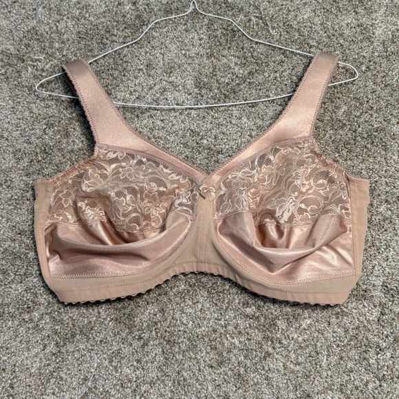Glamorise Other - Glamorise MagicLift Bra 42DD Beige Lace Wireless Support 1000 Women  Full Figure